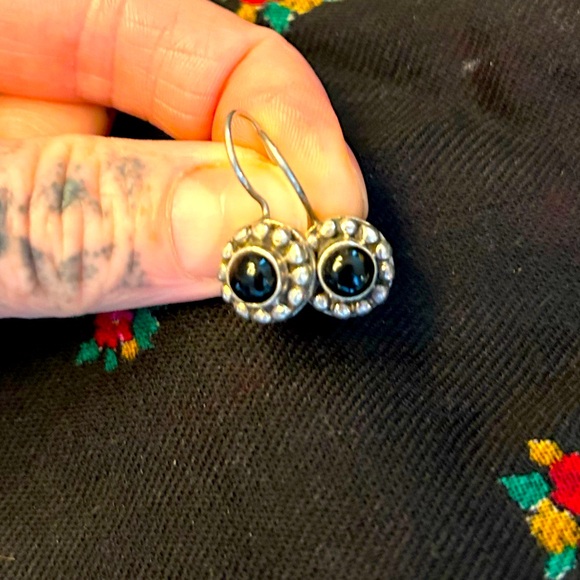 Onyx Ring and Earrings - Picture 4 of 6